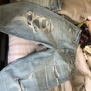 AE Relaxed Mom Jean